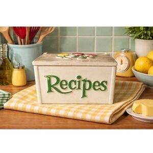 Vintage Flower Recipe Box Wooden‎ Flowers with Lid